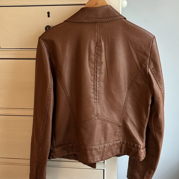 EYC!! Women's Faux Leather Moto Jacket - Picture 6 of 8